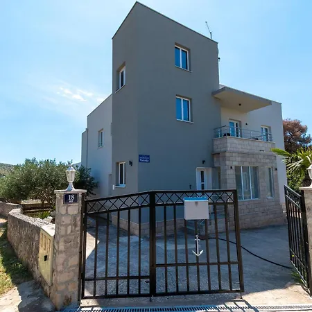Rooftop Valerija Apartmán Trogir